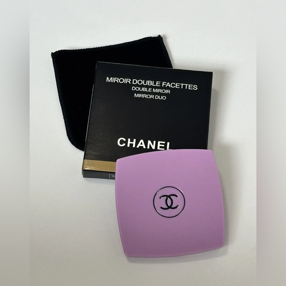 CHANEL DUAL COMPACT MIRROR - LIMITED STOCK PURPLE WITH BOX/VELVET DUSTBAG - Picture 11 of 16